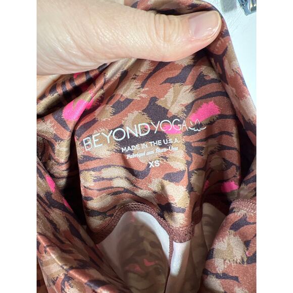 Beyond Yoga Lux Print Cheetah Swirl Pink High Waisted Leggings XS 0/2 - Picture 5 of 10